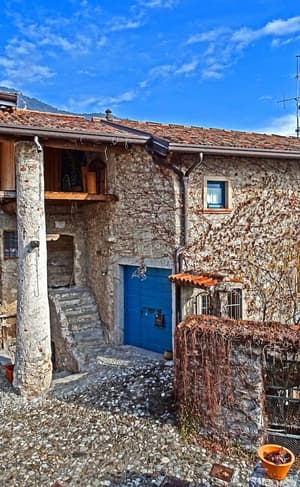 thumbnail: Exterior