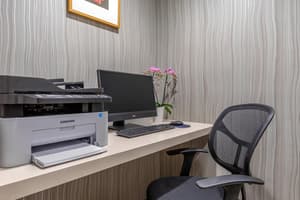 thumbnail: Business center