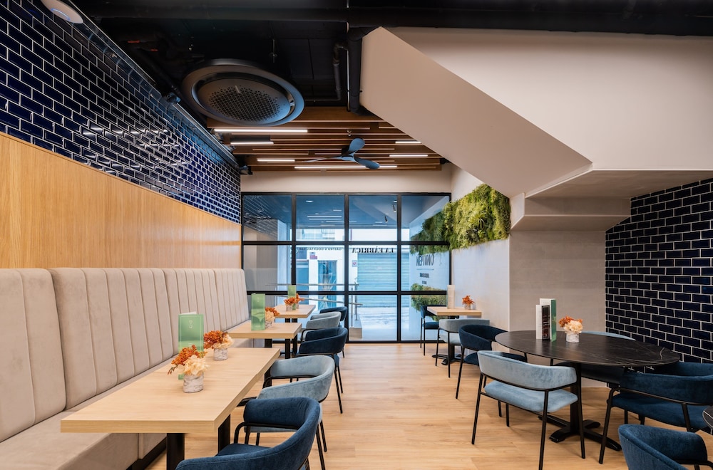 Snack bar