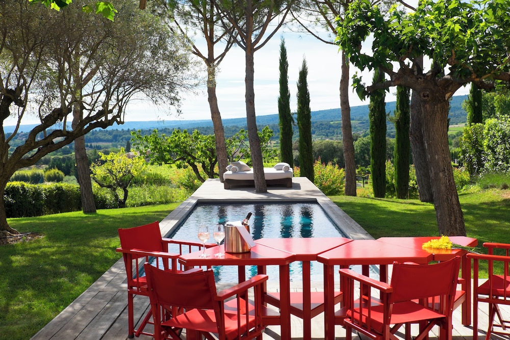 Private pool
