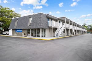 thumbnail: Front of property