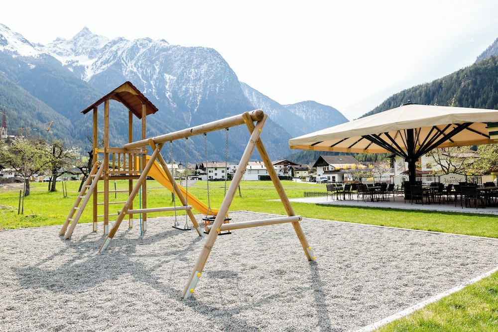 Children's play area - outdoor