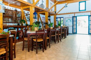 thumbnail: Breakfast area