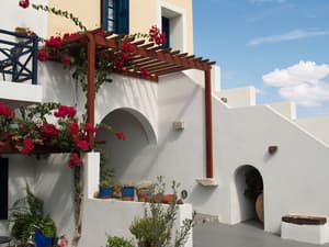 thumbnail: Courtyard