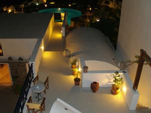 thumbnail: Courtyard