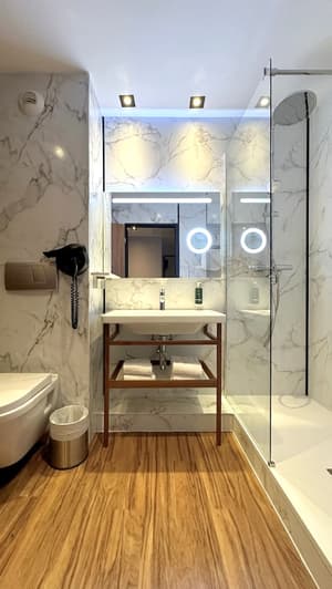 thumbnail: Bathroom