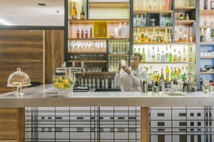 thumbnail: Bar (on property)