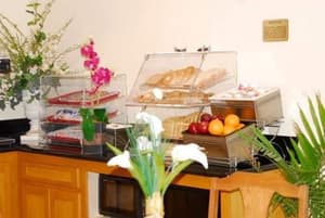thumbnail: Breakfast area