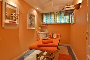 thumbnail: Treatment room