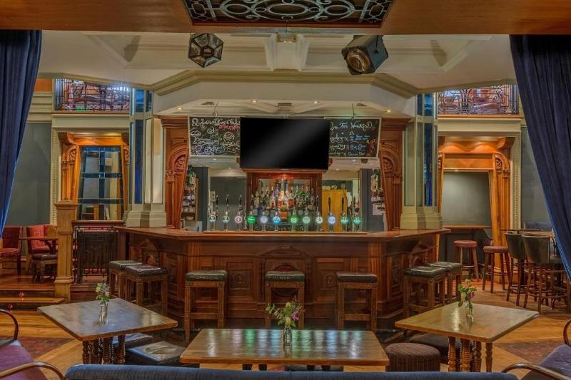 Bar
