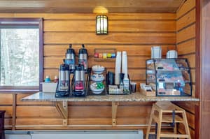 thumbnail: Breakfast area