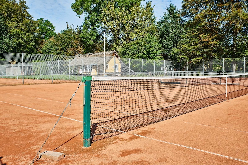 Tennis court