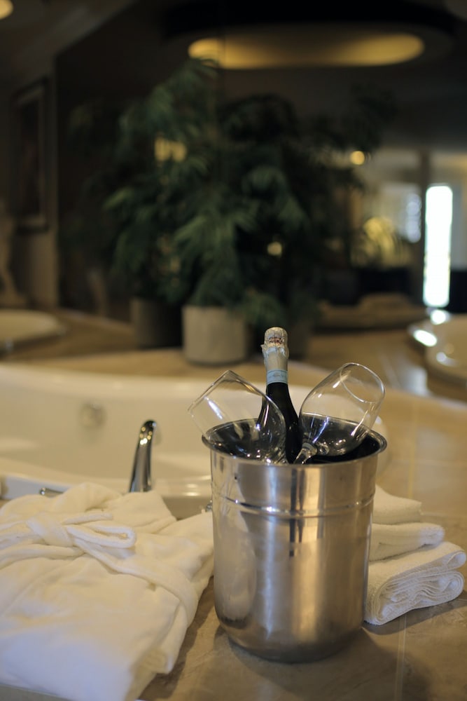 Jetted tub