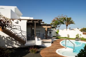 thumbnail: Terrace/patio