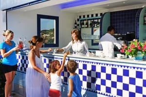 thumbnail: Bar (on property)