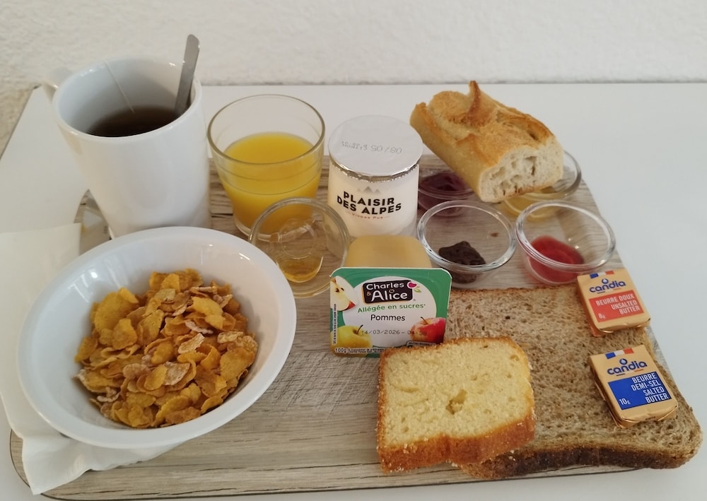Breakfast meal