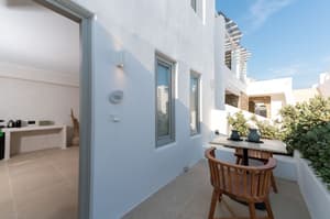 thumbnail: Exterior