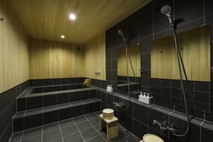 thumbnail: Deep soaking bathtub