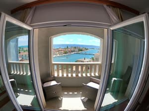 thumbnail: Balcony