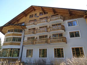 thumbnail: Front of property