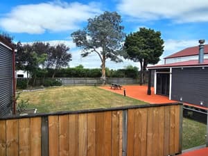 thumbnail: Garden view