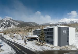thumbnail: Exterior
