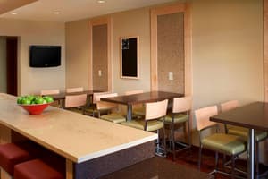 thumbnail: Breakfast area