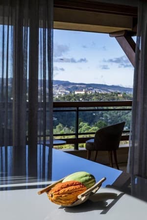thumbnail: In-room dining