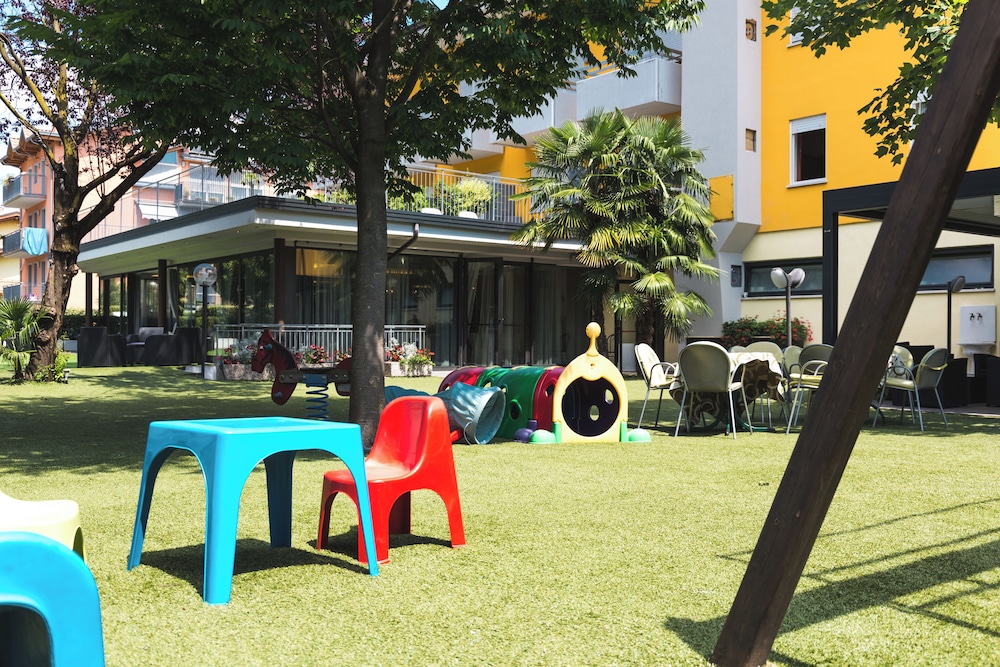 Children's play area - outdoor