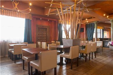 Dining,Dining Area,Restaurant,On-Site
