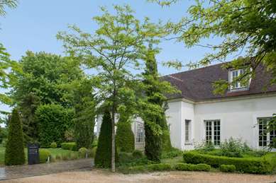 On-Site,Outdoor/Exterior,Exterior View of Building