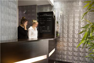 On-Site,Lobby,Reception