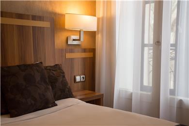 Guest Room,On-Site