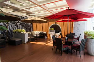 thumbnail: Outdoor dining