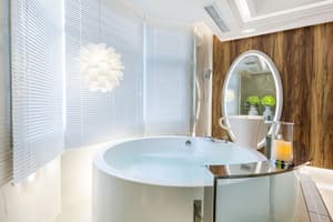 thumbnail: Deep soaking bathtub
