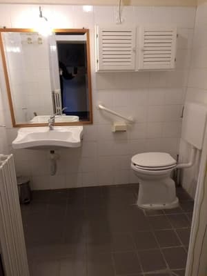 thumbnail: Bathroom