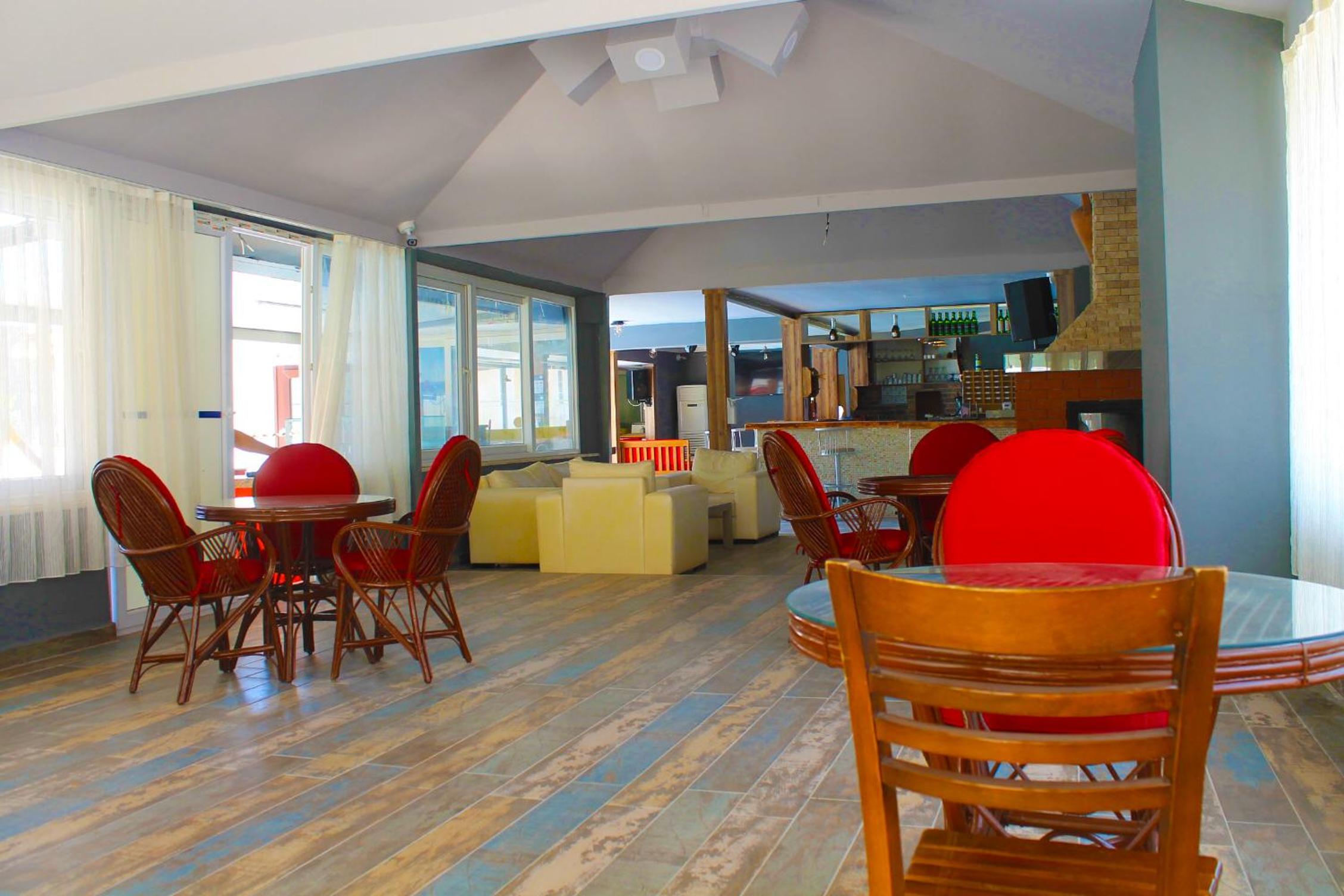 Restaurant-cafeteria