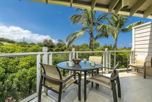 thumbnail: Outdoor dining