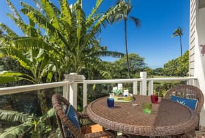 thumbnail: Outdoor dining