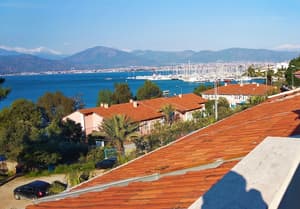 thumbnail: Balcony view
