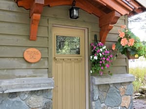 thumbnail: Exterior
