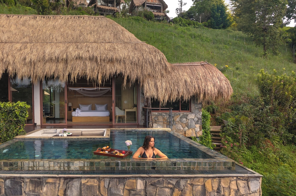 Private pool
