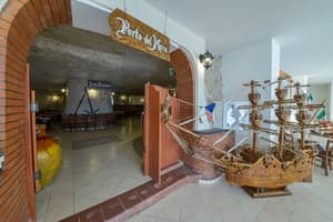 thumbnail: Interior