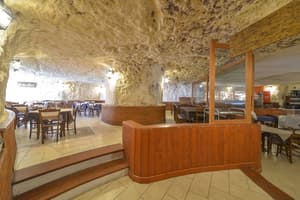 thumbnail: Restaurant