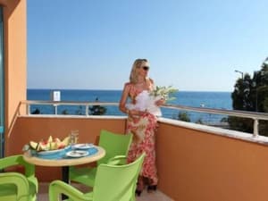 thumbnail: Balcony