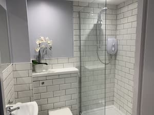 thumbnail: Bathroom shower
