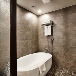thumbnail: Deep soaking bathtub