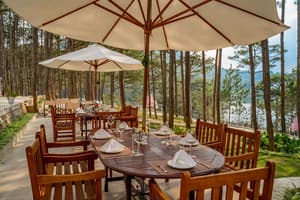 thumbnail: Breakfast area