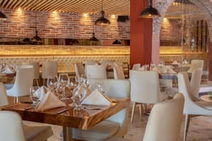 thumbnail: Restaurant