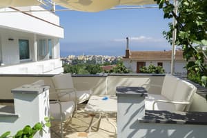 thumbnail: Terrace/patio